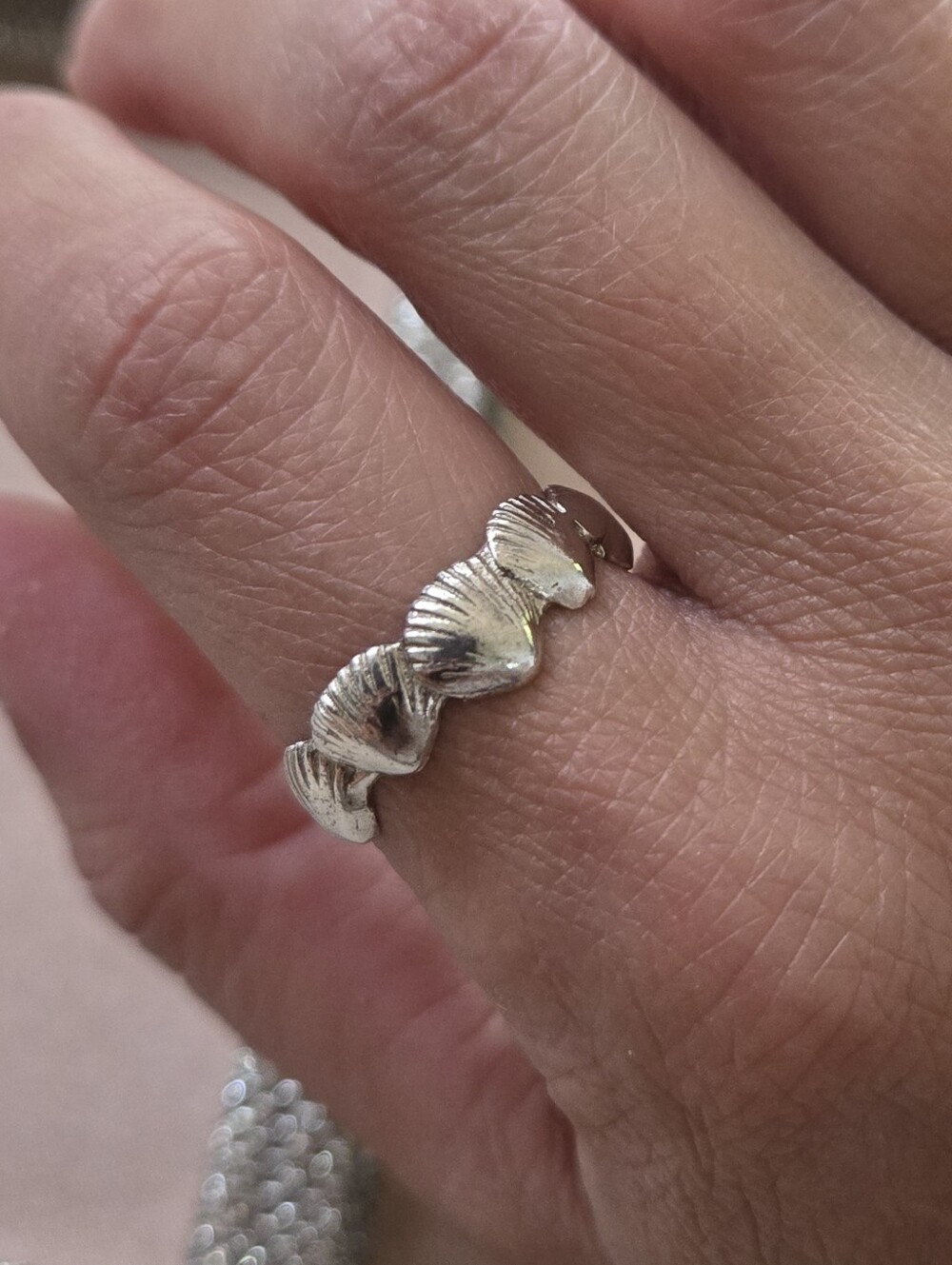Silver Shell Ring - Picture 2 of 10